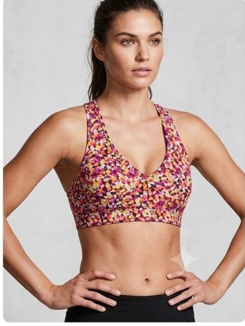 Women's Floral Print V-Neck Sports Bra - Pink Multi